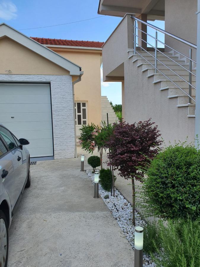 דירות פודגוריצה Apartman Tolosi 2 מראה חיצוני תמונה
