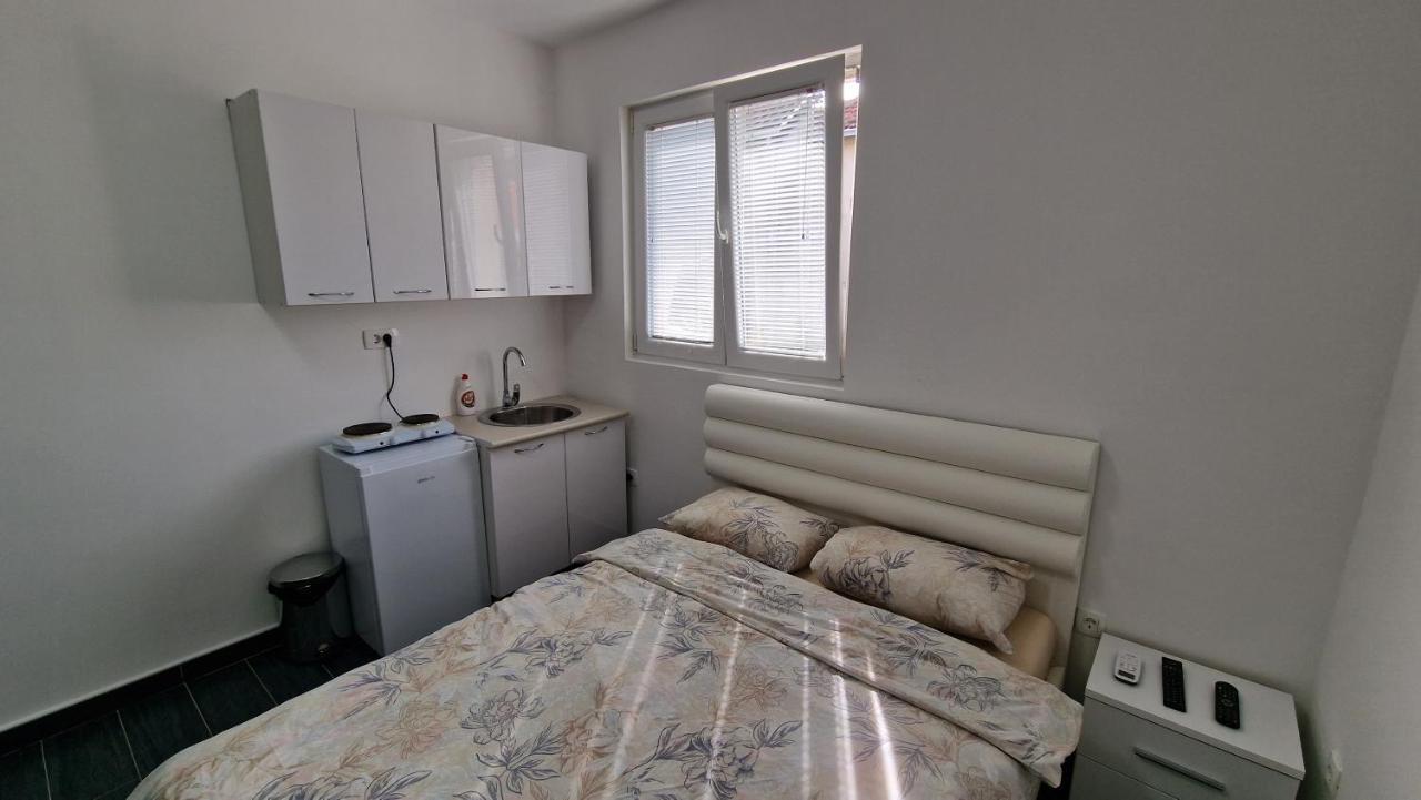 דירות פודגוריצה Apartman Tolosi 2 מראה חיצוני תמונה