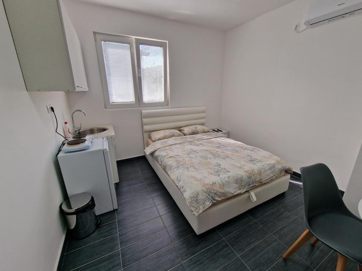 דירות פודגוריצה Apartman Tolosi 2 מראה חיצוני תמונה